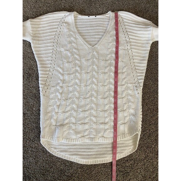 Express White Cable Knit V-Neck Sweater Tunic – Size small - Picture 5 of 5